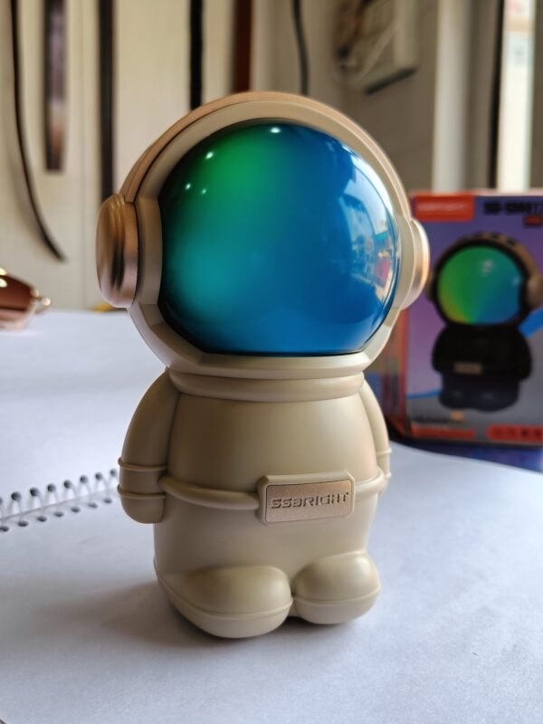 Astronaut Wireless Bluetooth Speaker - Image 2