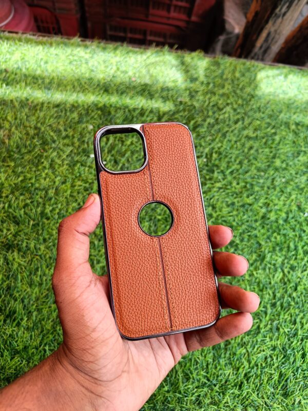 iPhone 14 brown Hole Leather Case . - Image 4